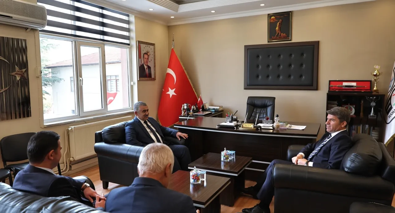 Vali Bakan’dan Hamamözü Belediyesi’ne Ziyaret