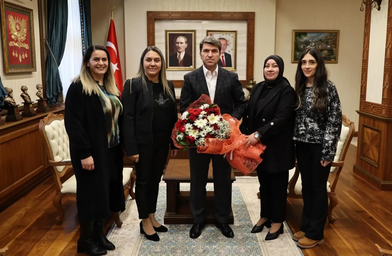 Ziyaret Trafiği Yoğun: Vali Bakan Konuklarını Ağırladı