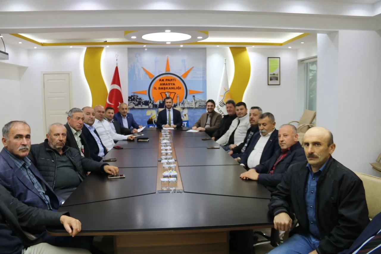 AK Parti’den Muhtarlarla Yerel İstişare