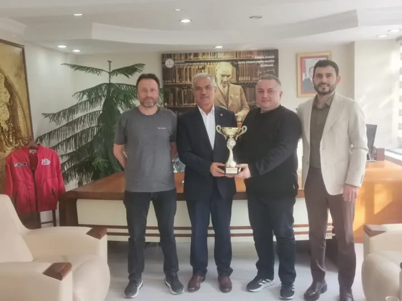 Merzifonlu Öğretmenlerden Masa Tenisinde İl Birinciliği