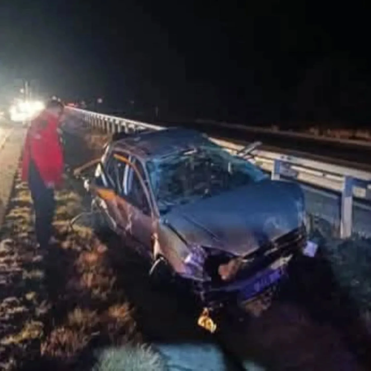 BİLMEDİĞİ ARAÇ'A BİNDİ ARAÇ  MEZARI OLDU: 1 ÖLÜ, 2 YARALI