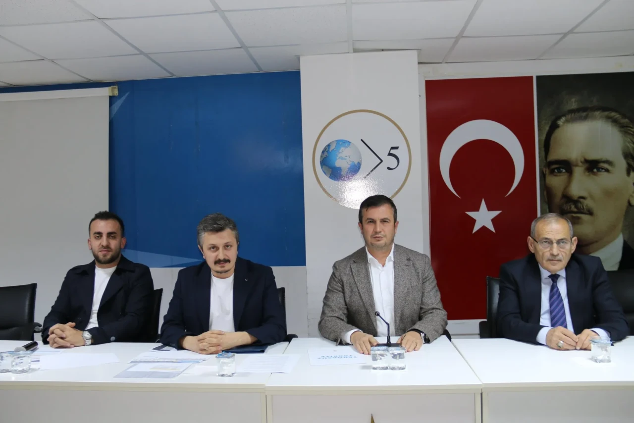 AK Parti Amasya'dan İl Teşkilatı Haftalık Yönetim Kurulu Toplantısı