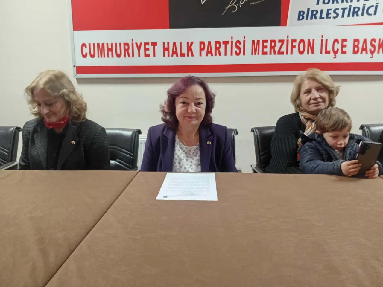 Köroğlu: Kadın varsa demokrasi vardır