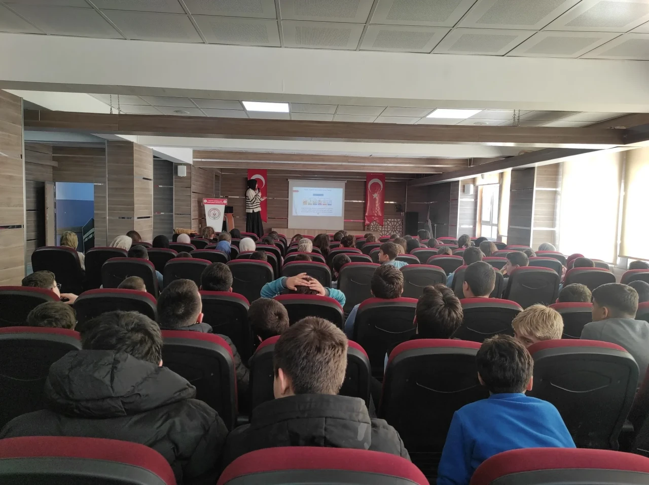 Öğrencilere Sağlıklı Yaşam Dersi