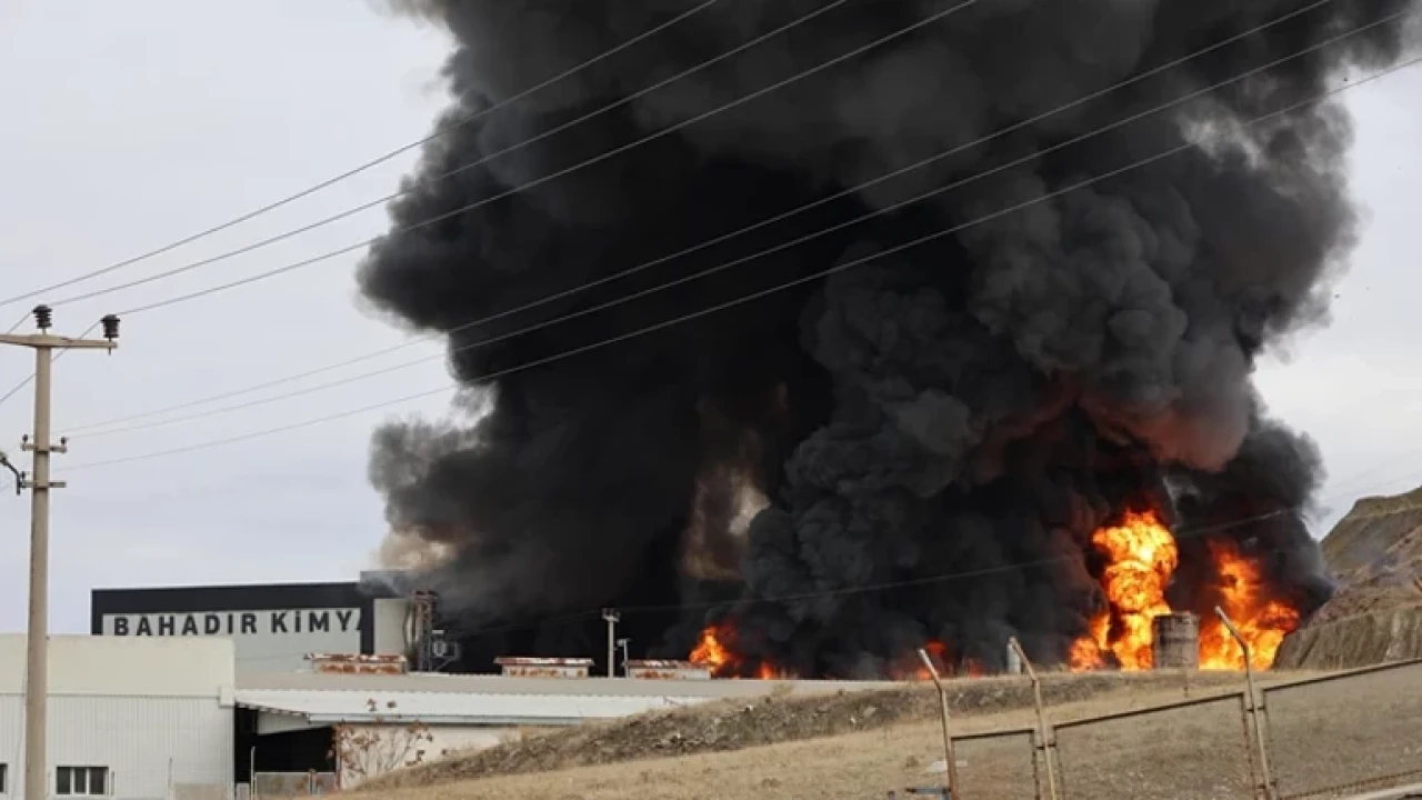 Son Dakika! Kırıkkale OSB’de Fabrika Yangını