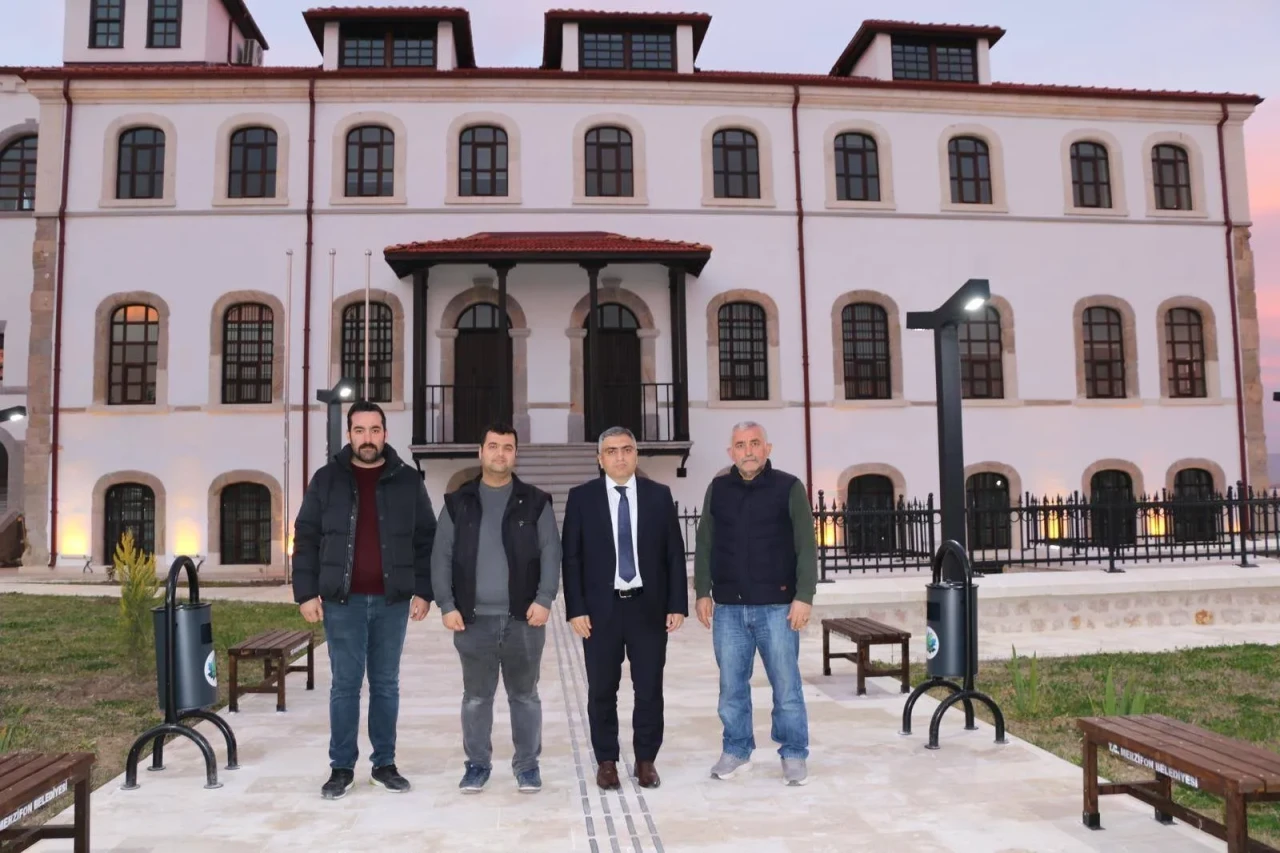 Halk Kütüphanesi Yeni Binasına Taşındı