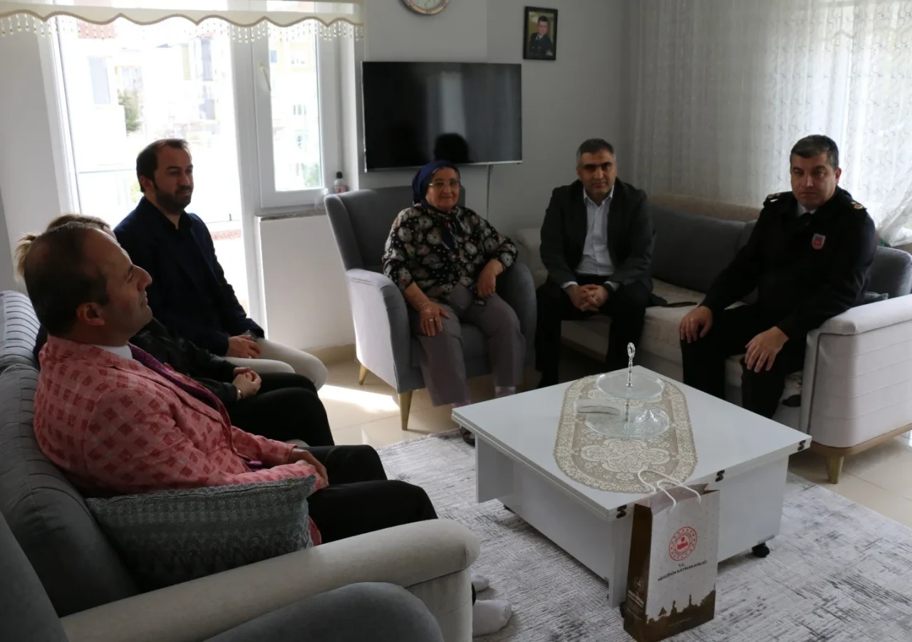 Kaymakam Karaaslan’dan Şehit ve Gazi Ailelerine Vefa Ziyareti