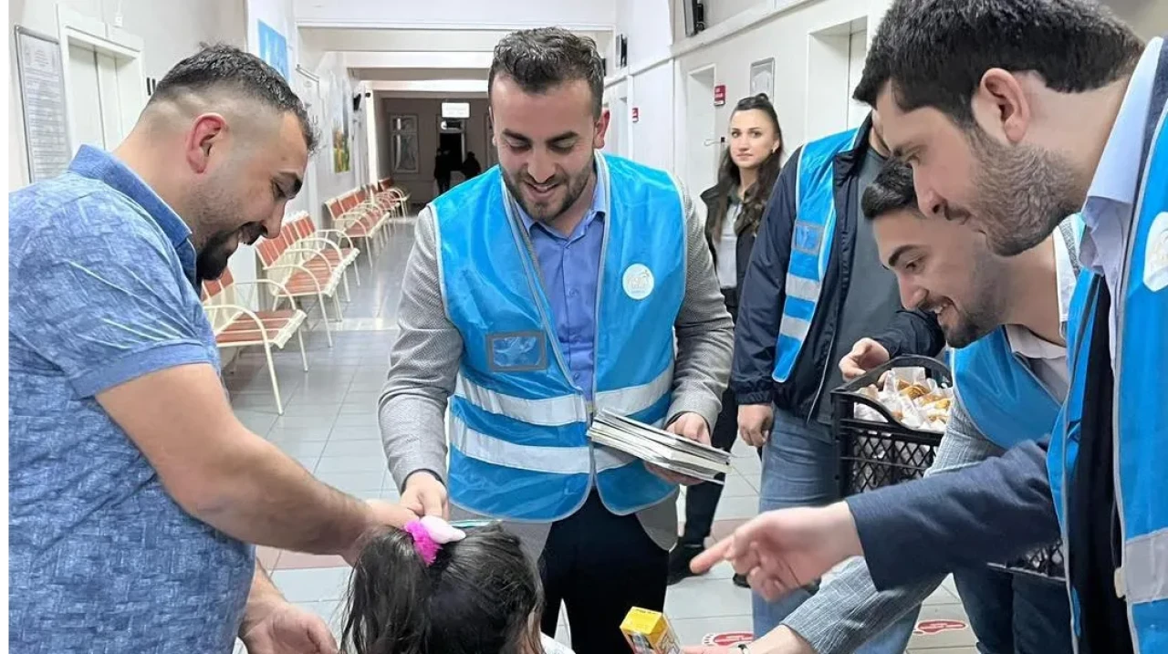 AK Parti Gençlik Kolları’ndan Anlamlı Ramazan Programı