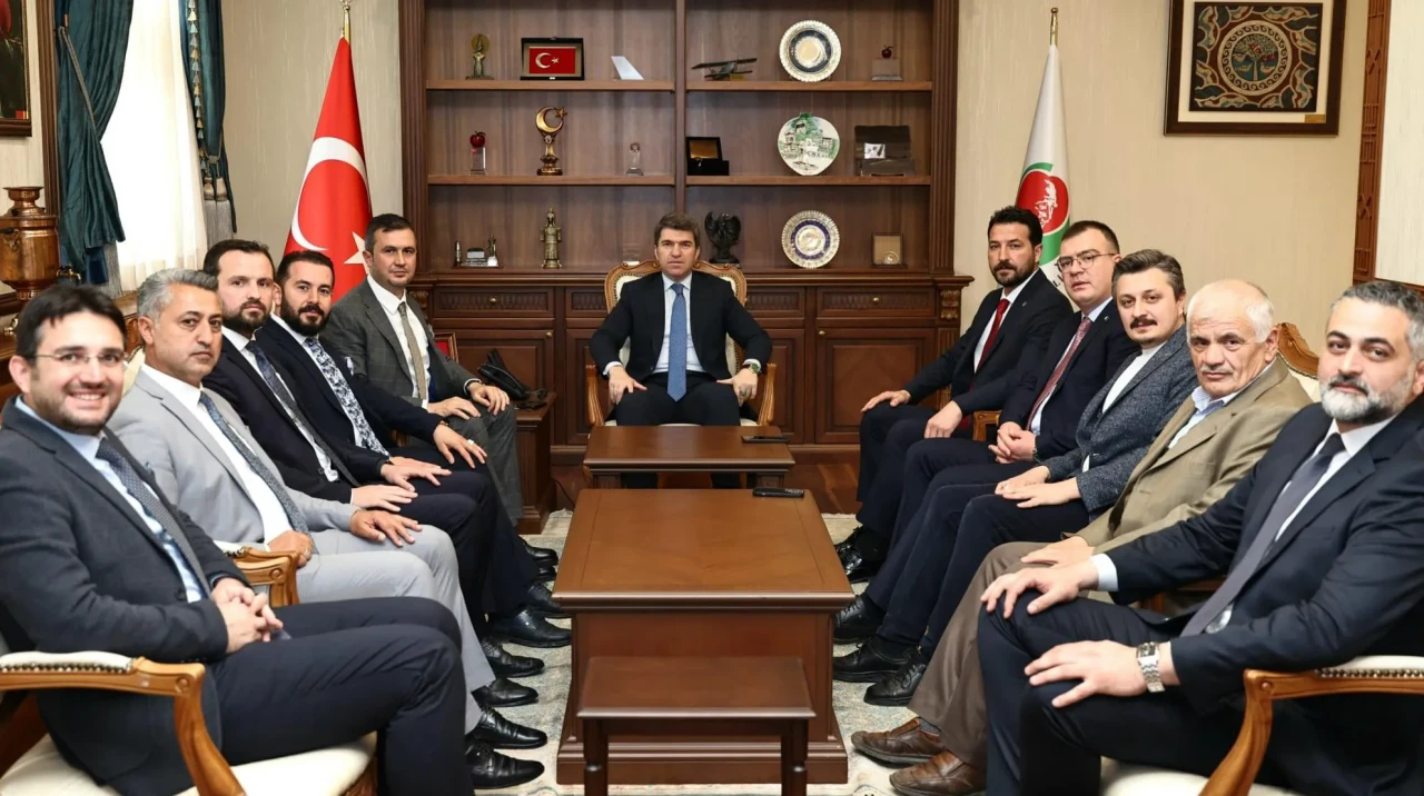 AK Parti Amasya'dan Amasya Valisi Önder Bakan'a ziyaret