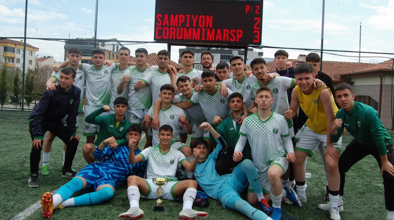 Şampiyon Çorum Gençlik Mimar Sinan Spor: 3-2