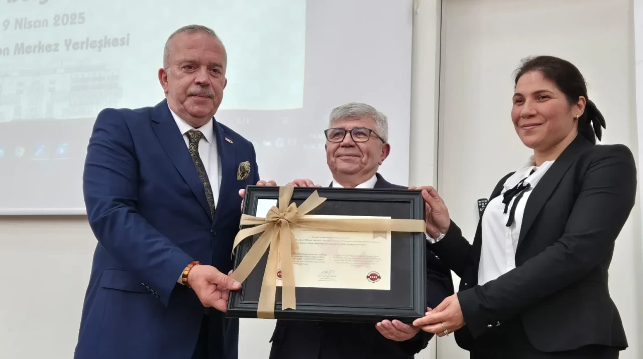 Merzifon’da Eğitimde Yeni Bir Dönem Başladı: Akreditasyon Belgesi Takdim Töreni