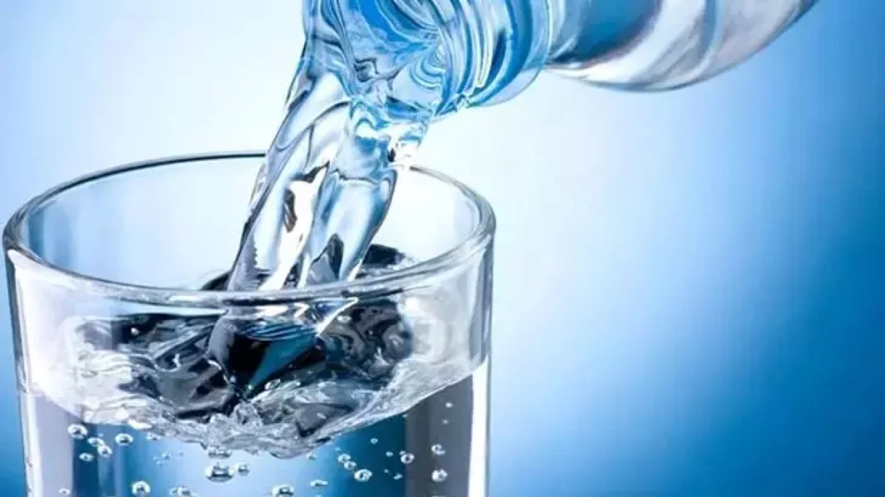 Bir Damla Su Hayatınızı Değiştirebilir! Rüyada Su Görmenin Gizemli Anlamı!