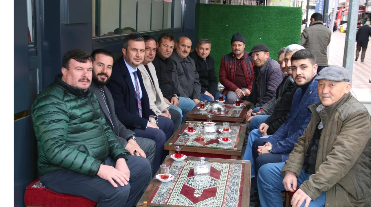 “AK Parti Suluova’da Halkla Buluştu”