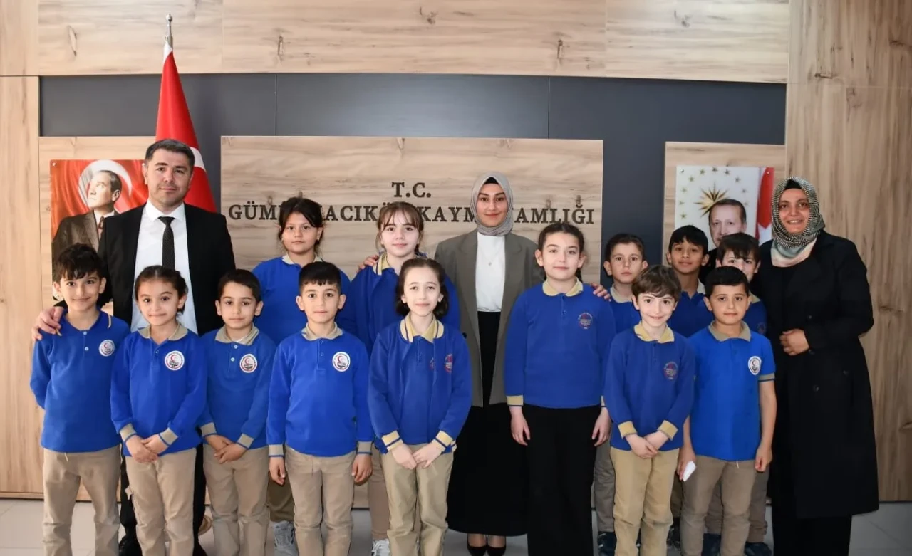 Öğrencilerden Kaymakam Güneş’e Anlamlı Ziyaret