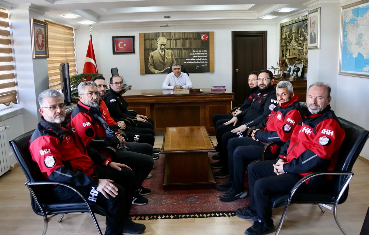 AFAD Tarafından Akredite Edilen Amasya İHH Ekibinden Kaymakam Karaaslan’a Ziyaret