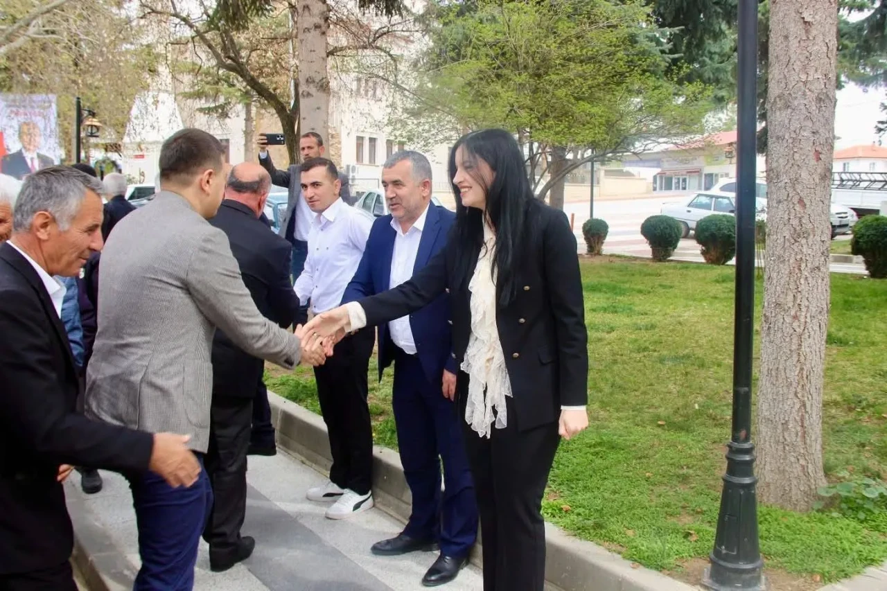 Hamamözü’nde Bayramlaşma ve Şehit Ziyareti