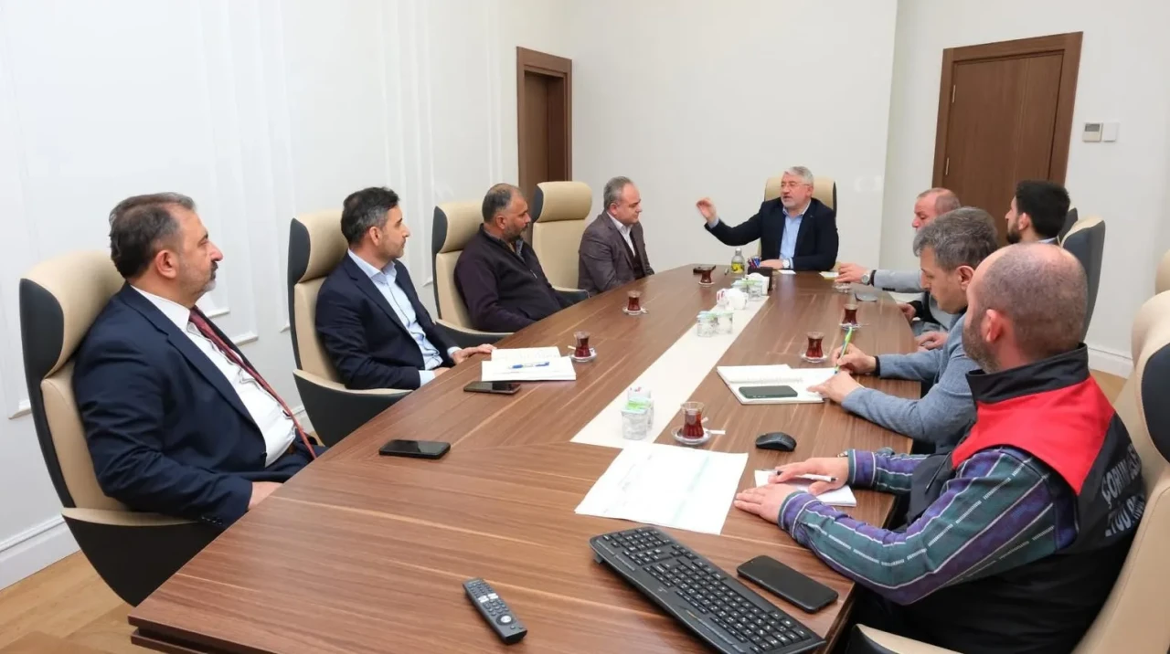 İKİ SEMT PAZARININ ÜSTÜ KAPATILIYOR