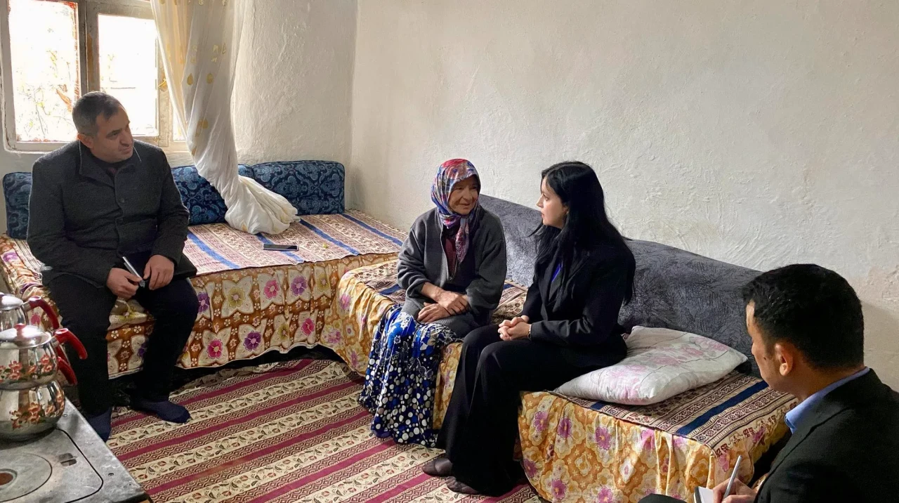 Kaymakam Büşra Erdoğan, Hamamözü’nde Vatandaşla Birebir Görüştü