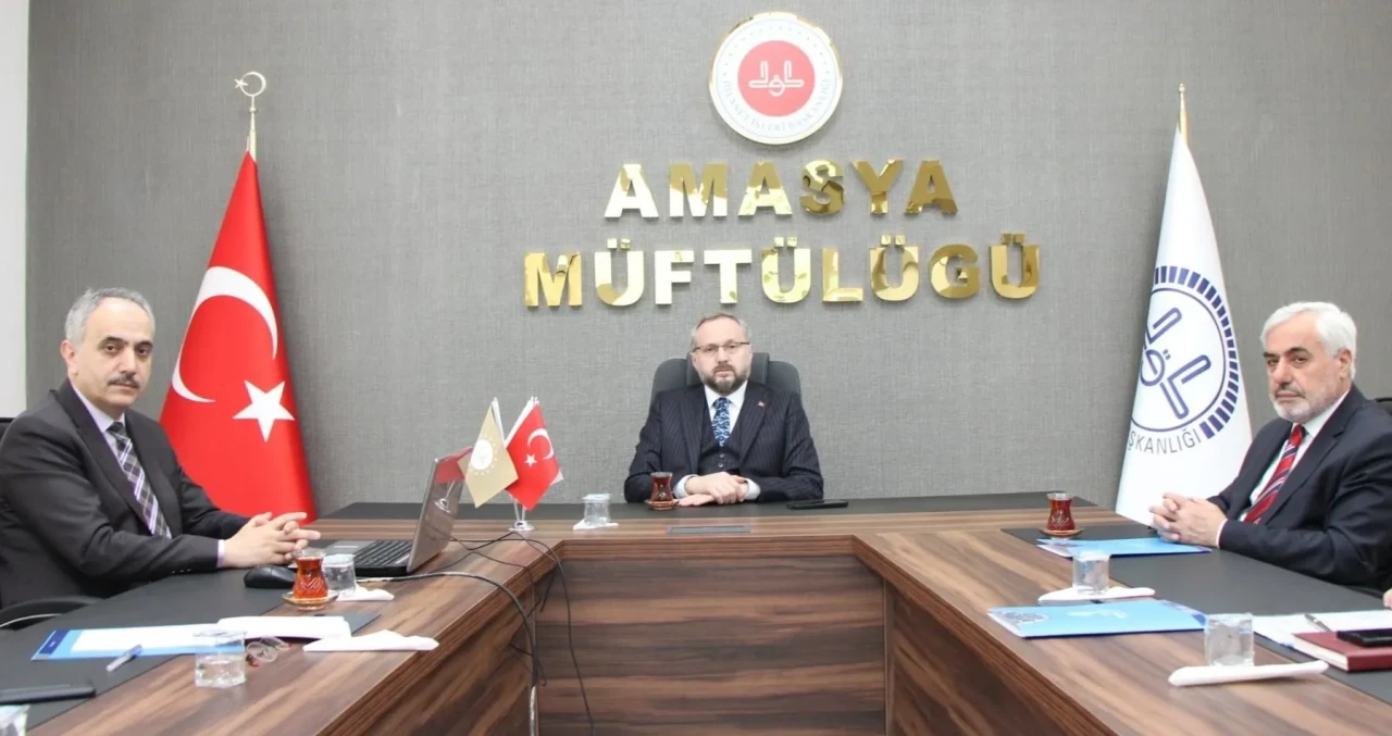 Doç. Dr. Selim Argun Amasya’da İl ve İlçe Müftüleriyle Bir Araya Geldi