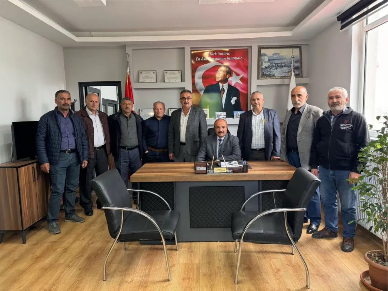 Merzifon Motorlu Taşıyıcılar Kooperatifi’nde Erdoğan Asan Güven Tazeledi