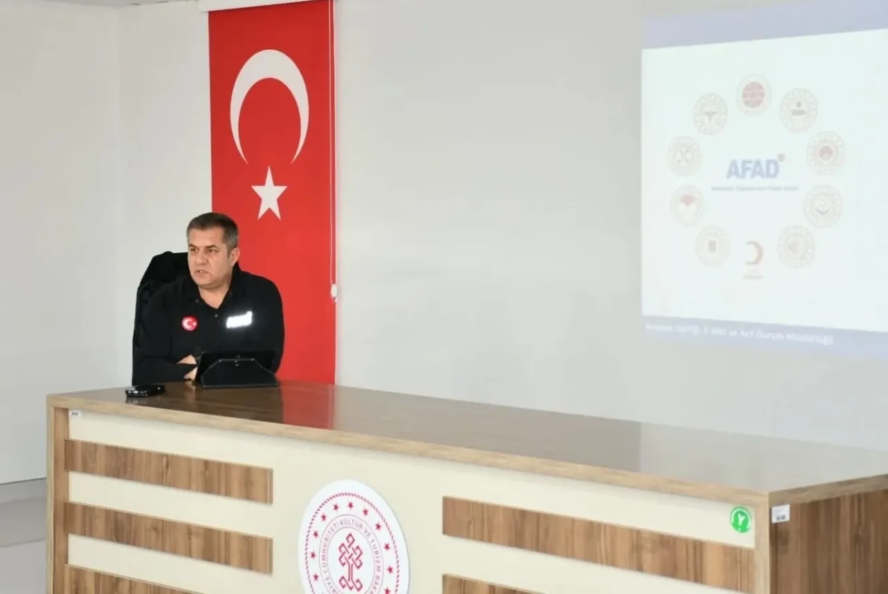 Gümüşhacıköy’de Türkiye Afet Müdahale Planı Toplantısı Gerçekleştirildi