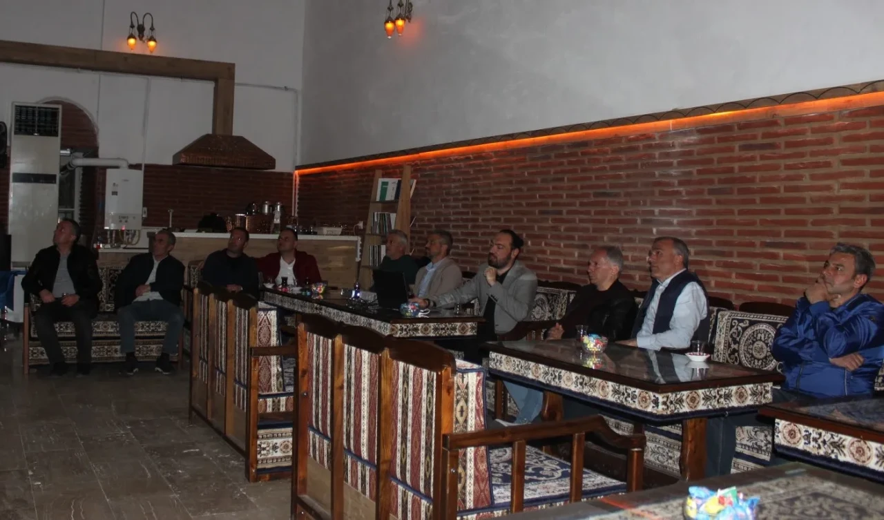 Amasya Öğretmen Akademisi’nde Tarihe Yolculuk: “Antik Dönemde Amasya” Söyleşisi Yoğun İlgi Gördü