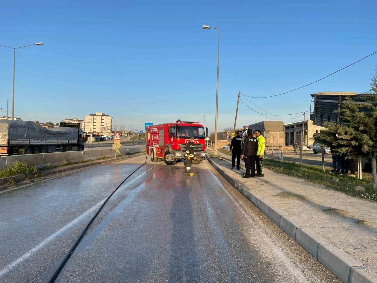 Tırın çarptığı genç hayatını kaybetti