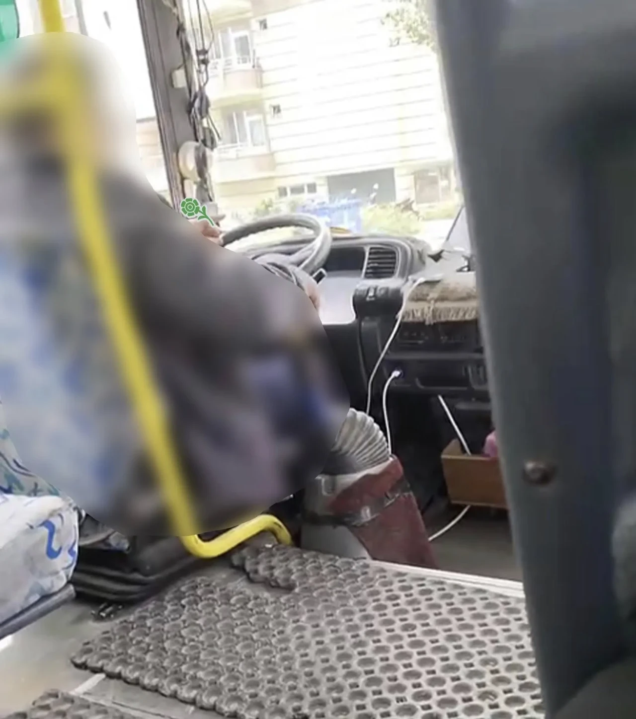 Amasya’da Trafik Zabıtasından Sigara Denetimi: Otobüs Şoförüne Ceza