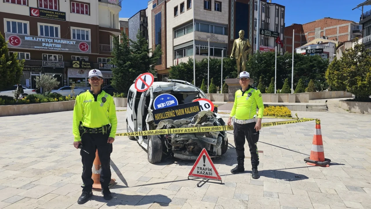 Merzifon’da Trafik Haftasında Çarpıcı Mesaj: "Hayalleriniz Yarım Kalmasın"