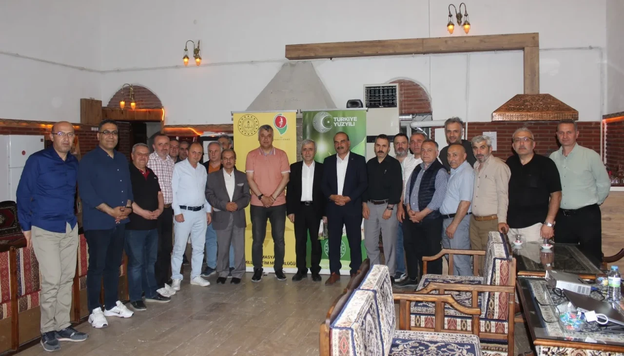 Amasya’nın Bitkileri ve Ekolojik Geleceği, Şehir ve Kültür Akademisi’nde Masaya Yatırıldı
