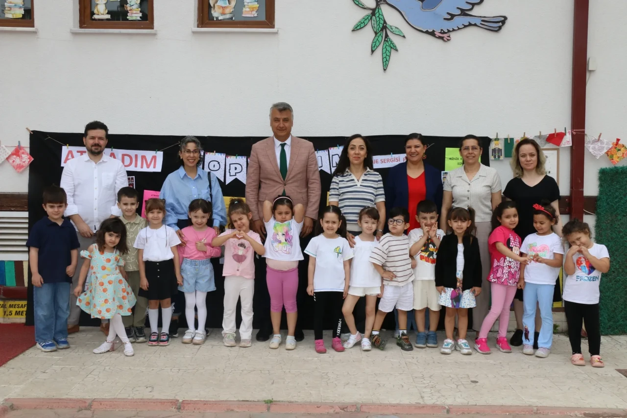 Minik Ellerle Büyük Farkındalık: "Atmadım Topladım" Sergisi Yoğun İlgi Gördü