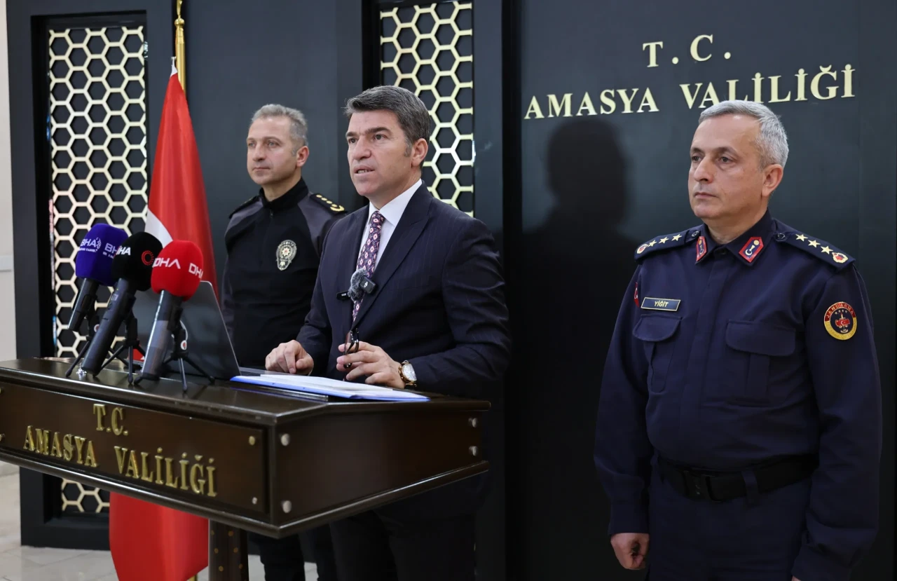 Vali Önder Bakan: “Amasya’nın Huzuru İçin Kararlılıkla Mücadele Ediyoruz”