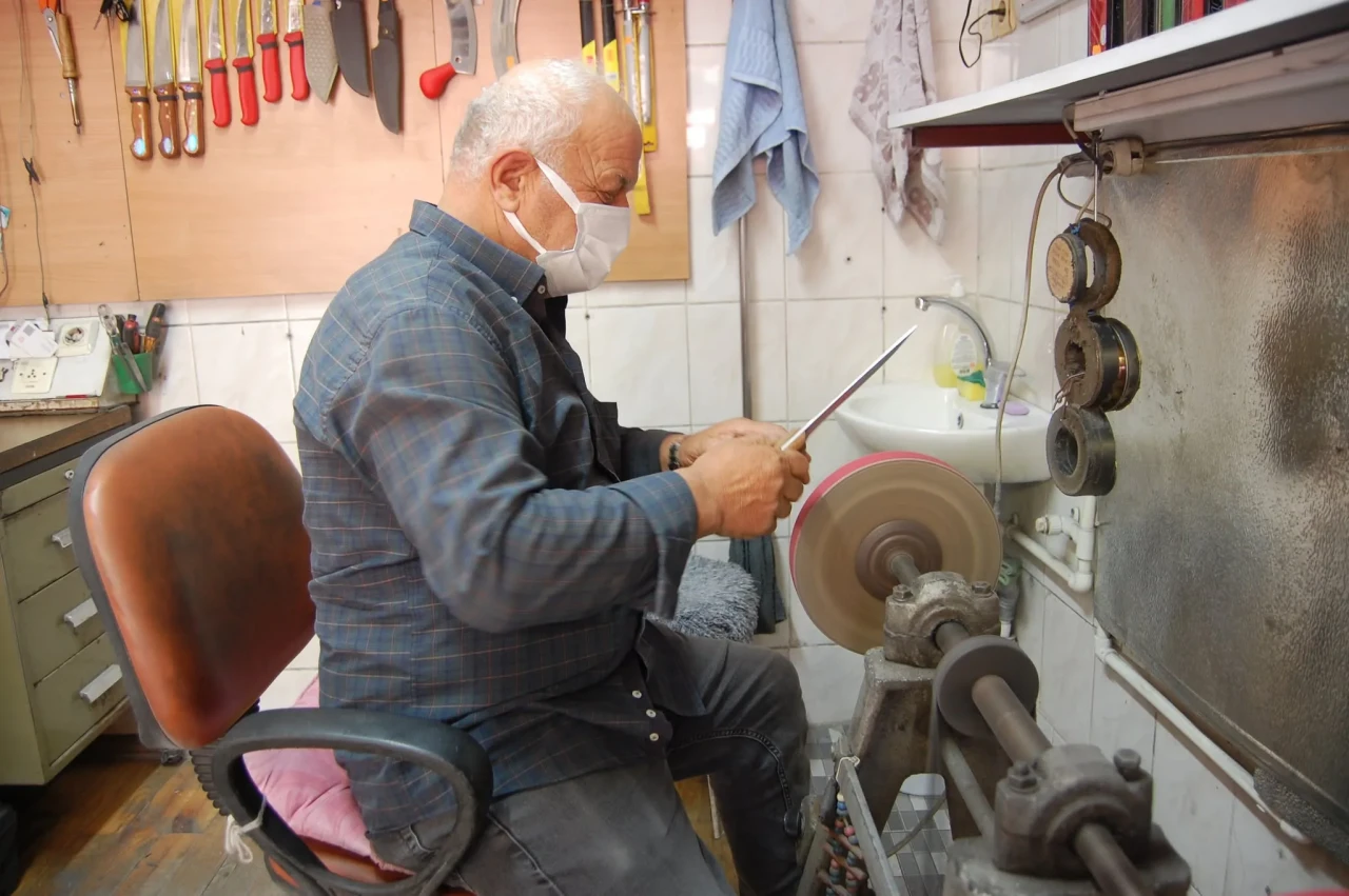 Merzifon’da Kurban Yoğunluğu: Bıçakçılarda Bayram Mesaisi Başladı!