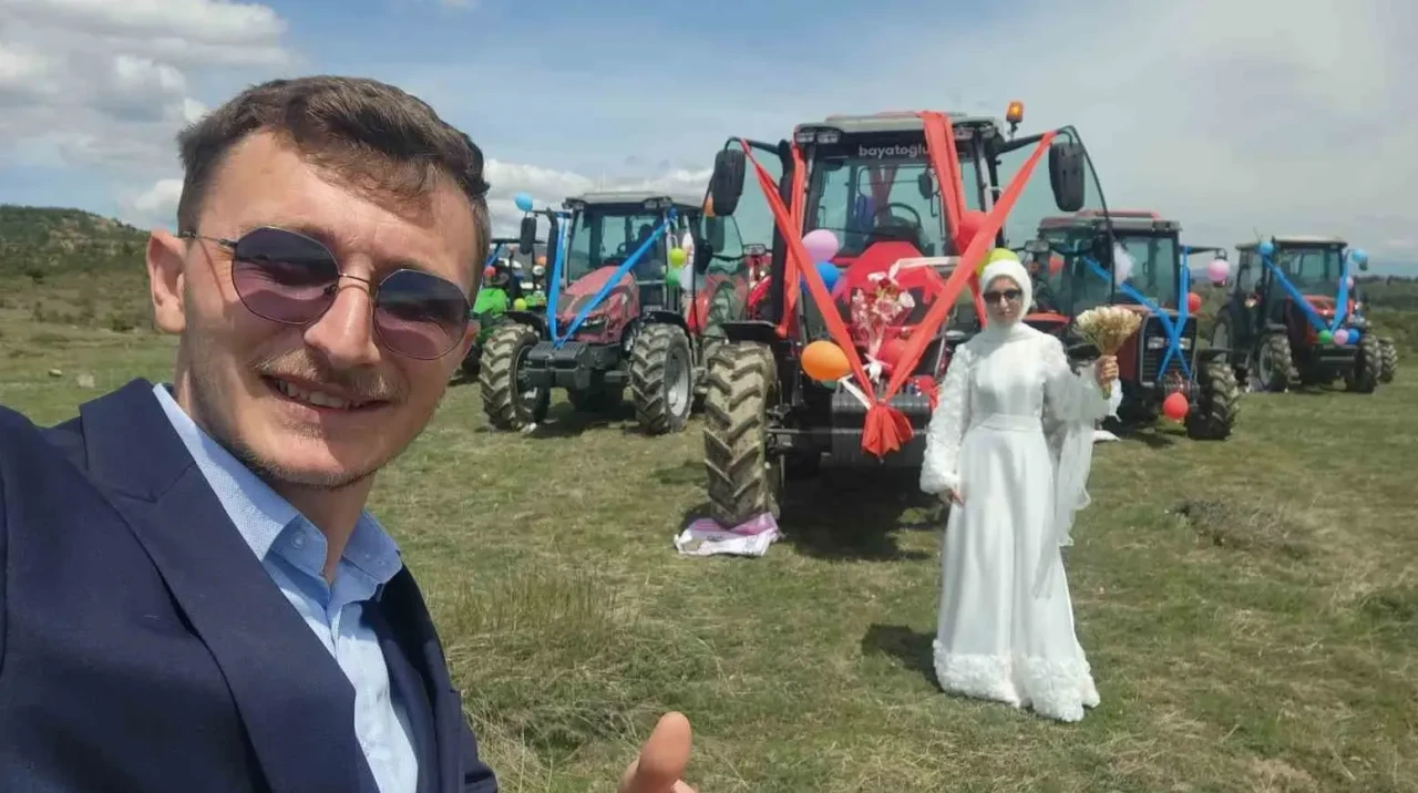 Gelin direksiyon başına geçti traktör, çiftçi çiftin gelin arabası oldu