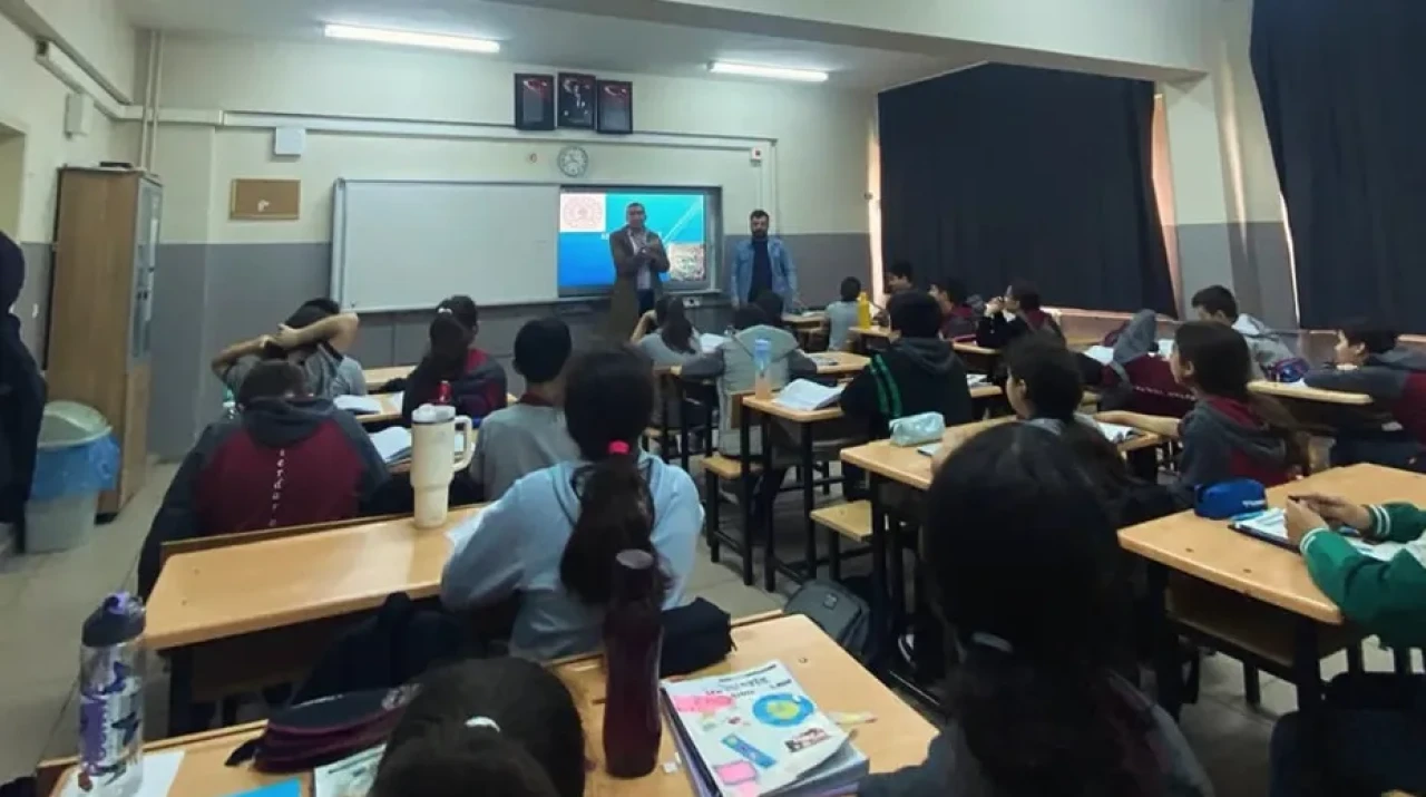 Amasya’da Öğrencilere Tarih ve Kültür Semineri