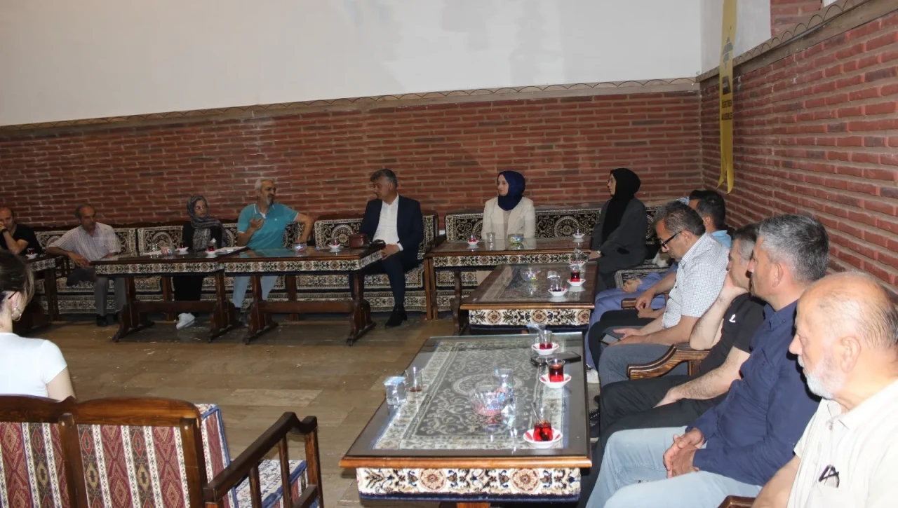 Mesnevî’den Günümüze Gönül Yolculuğu: Prof. Dr. Mehmet Özdemir Öğretmen Akademisinde Konuk Oldu