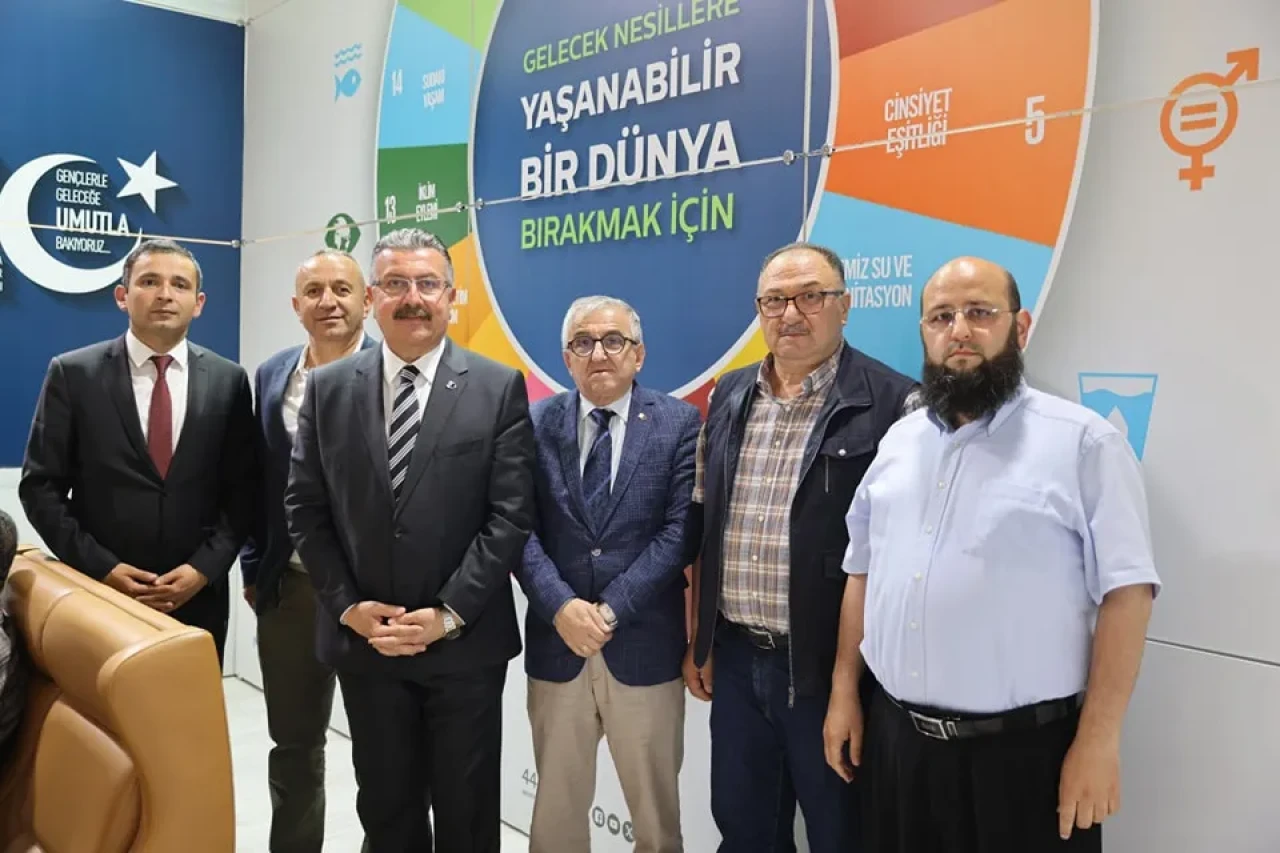 Merzifon OSB Yönetimi’nden Kitap Fuarı’na Ziyaret
