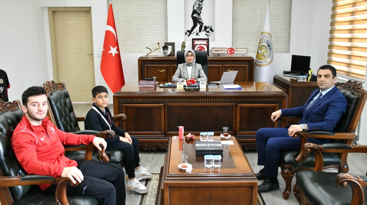 Türkiye Şampiyonu Görkem’e Kaymakam’dan Tebrik!
