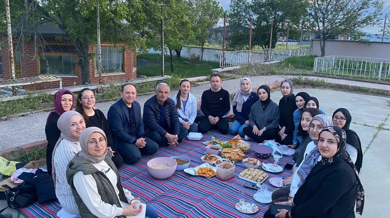 Merzifon’da YKS Adaylarına Moral Çayı