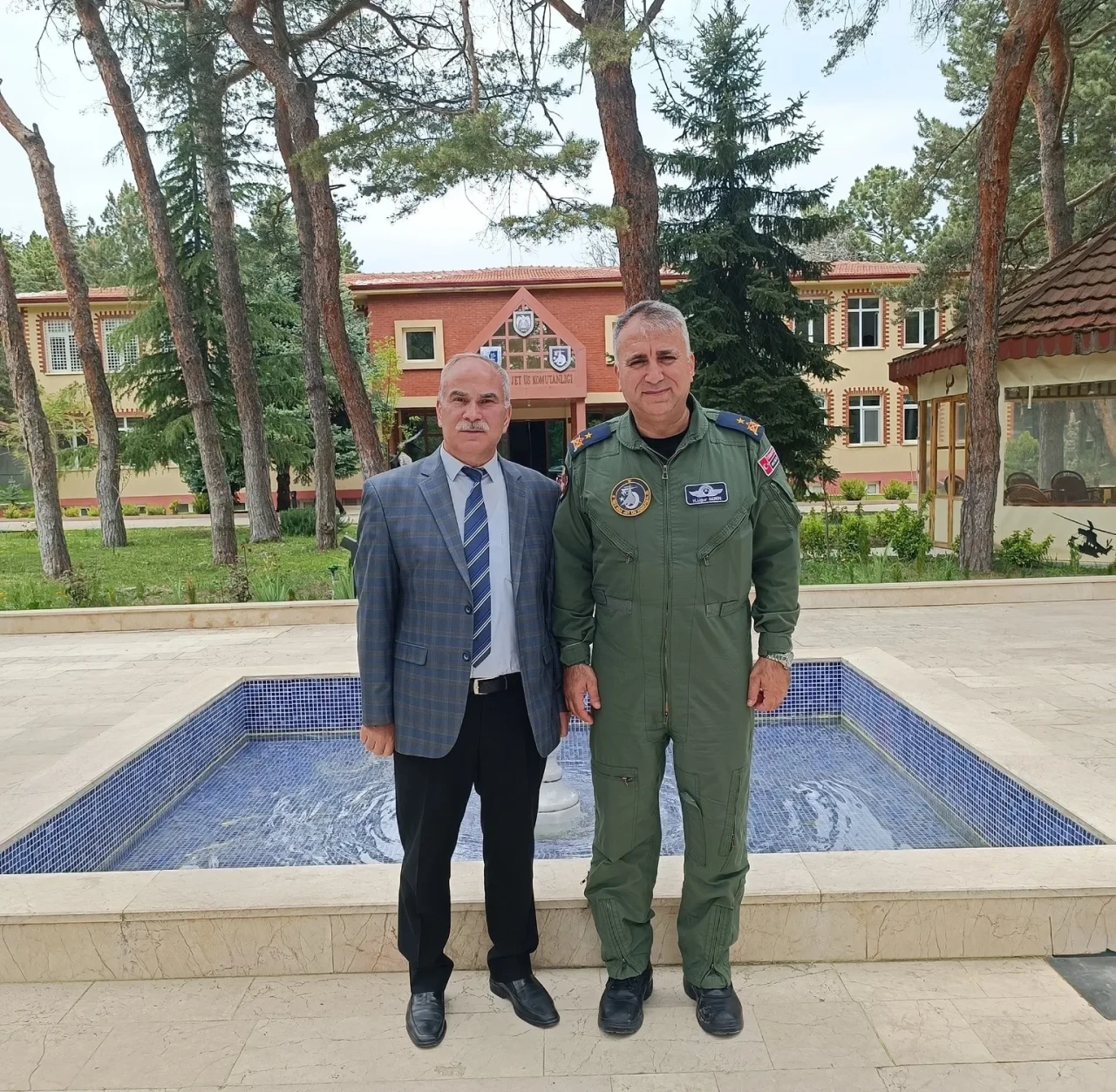 Diyanet-Sen İlçe Başkanı Kayıkcı’dan 5. Ana Jet Üs Komutanı'na Ziyaret ve Cami İnşaatına Destek Mesajı