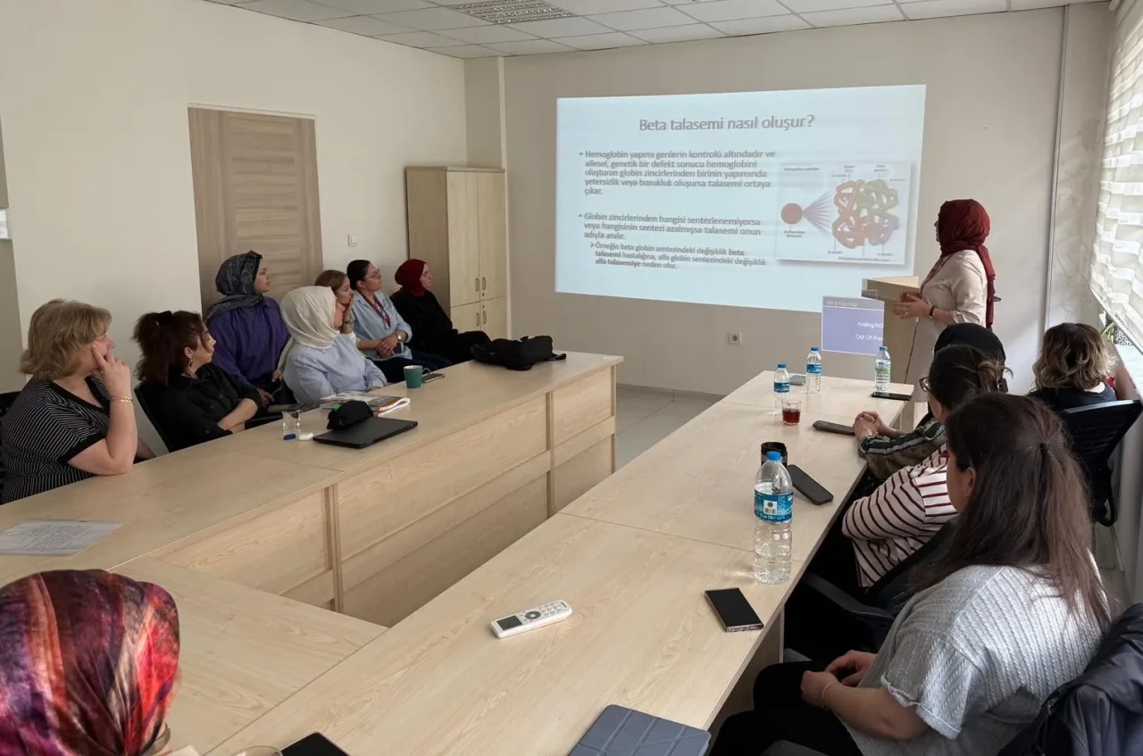 Amasya’da Talasemi Günü Kapsamında Sağlık Personeline Eğitim Verildi
