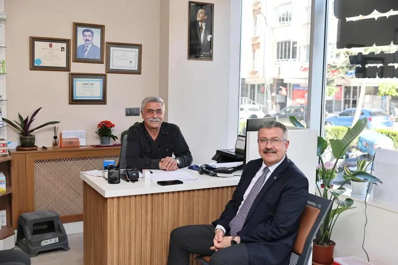 Başkan Kargı’dan Eczacı Hüseyin Baylav’a Hayırlı Olsun Ziyareti