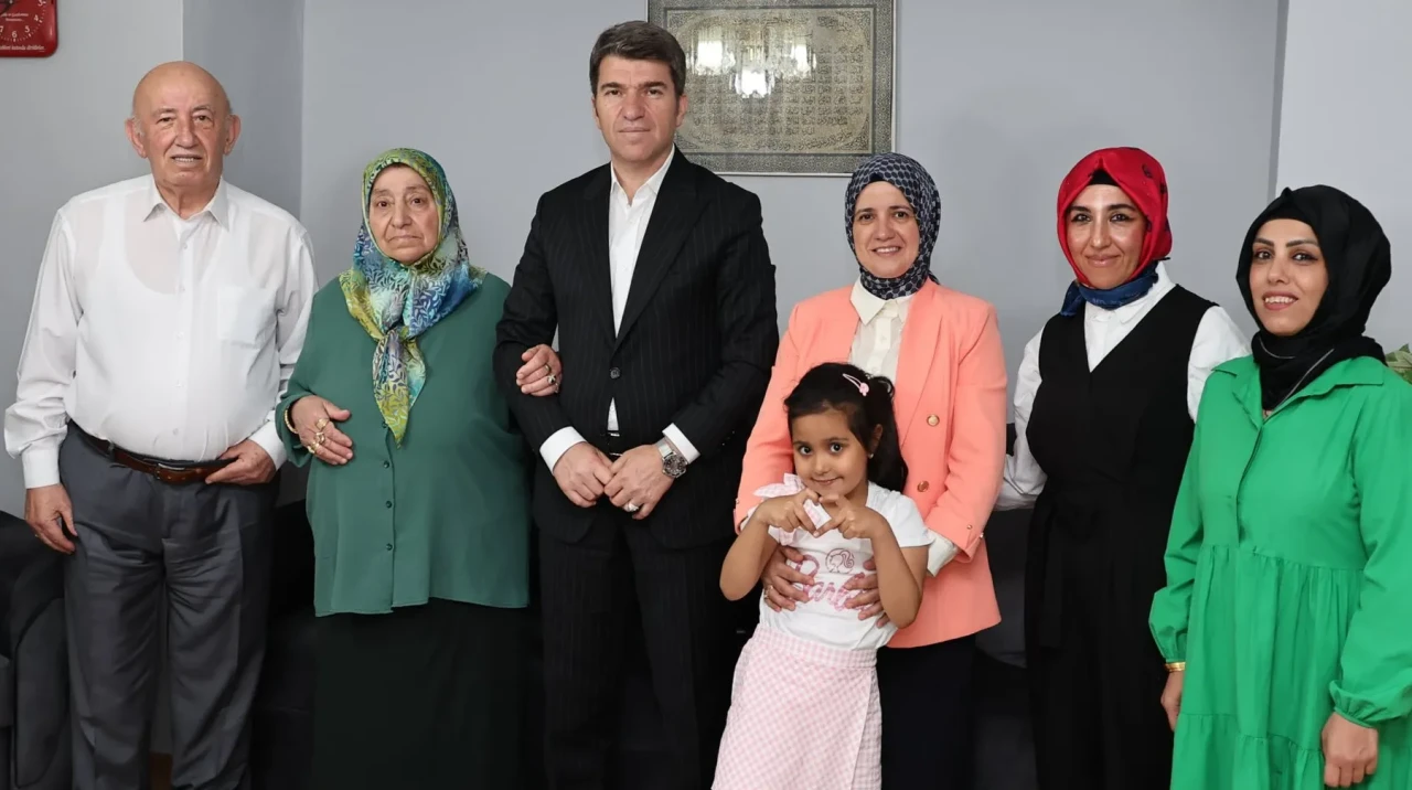 Vali Bakan, Gazi Ünverdi’nin Evinde