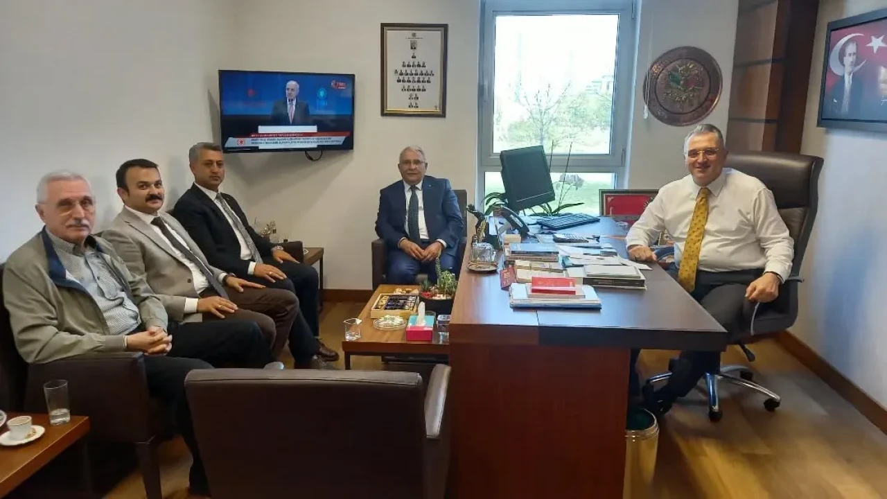 Amasya Heyeti TBMM’de Hasan Çilez’i Ziyaret Etti