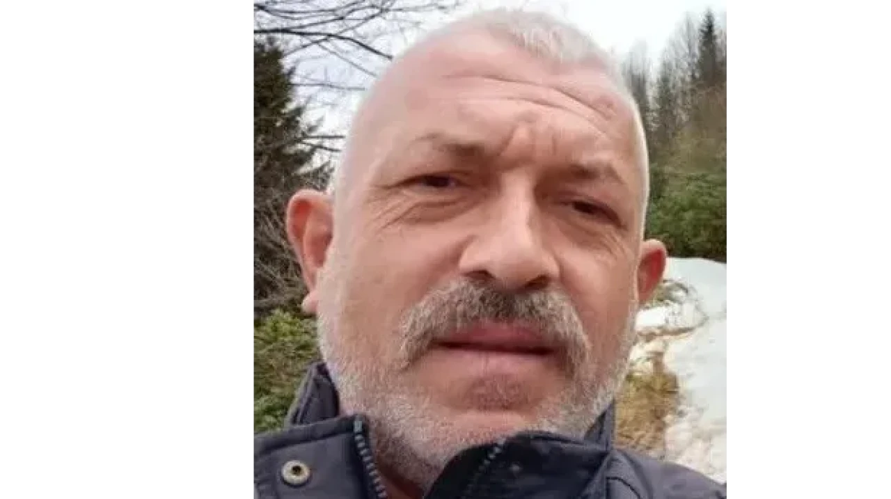 Kestiği ağacın altında kalan adam hayatını kaybetti
