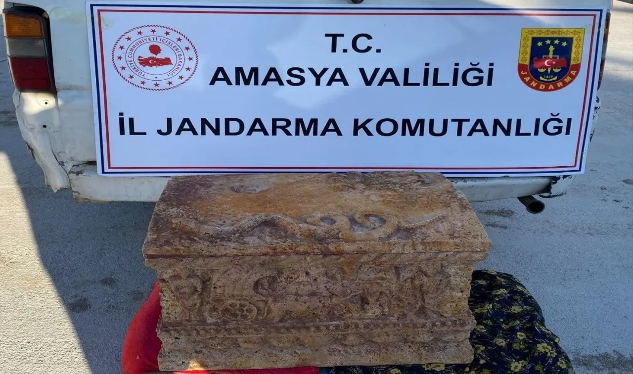 Amasya’da Roma Dönemine Ait Mini Lahit Ele Geçirildi
