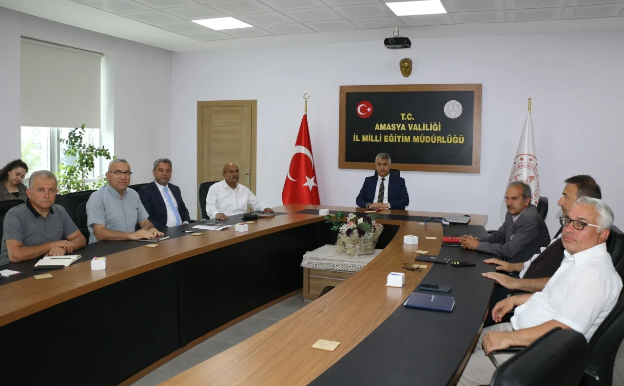 Amasya İl Millî Eğitim Müdürlüğü'nde Haftalık Olağan Değerlendirme Toplantısı Gerçekleştirildi