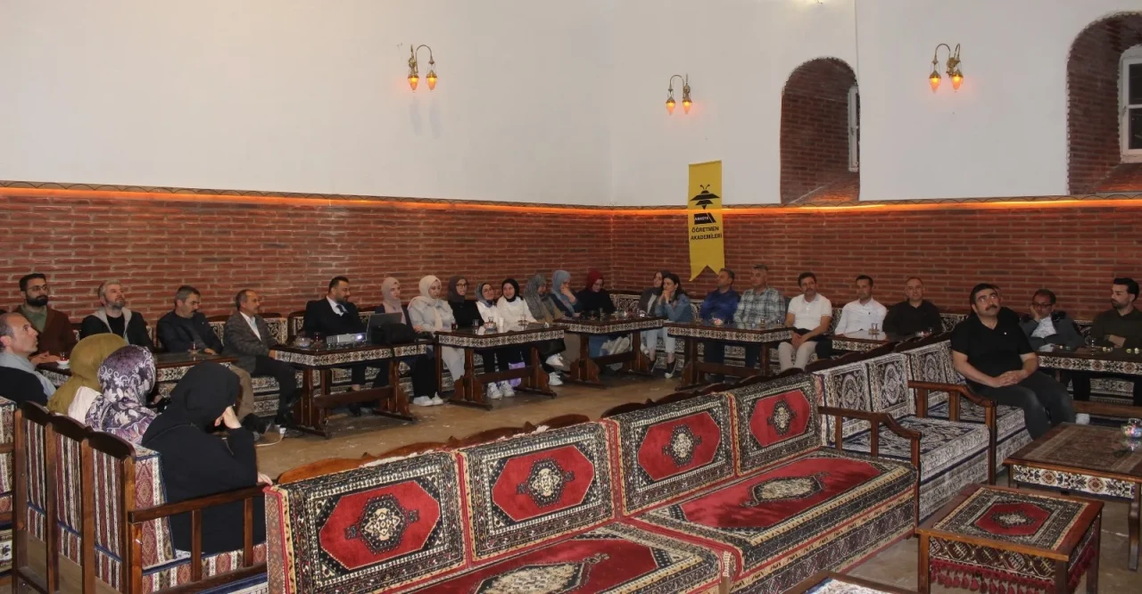 Edebiyat Akademisi’nde Yas ve Matem Edebi Bir Yolculukla Ele Alındı
