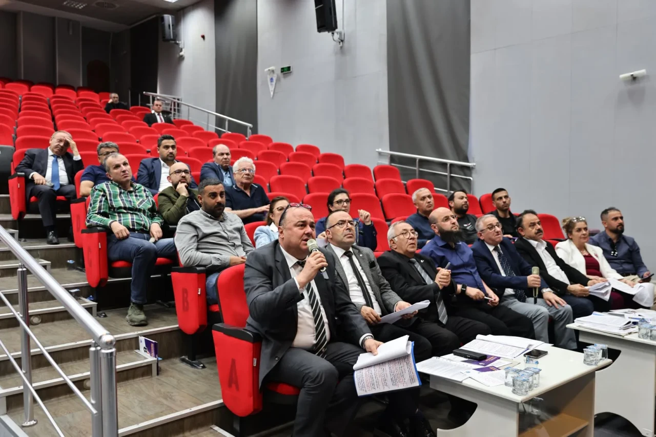 Kaplan Önce Takdir Etti, Sonra Eleştiride Bulundu!