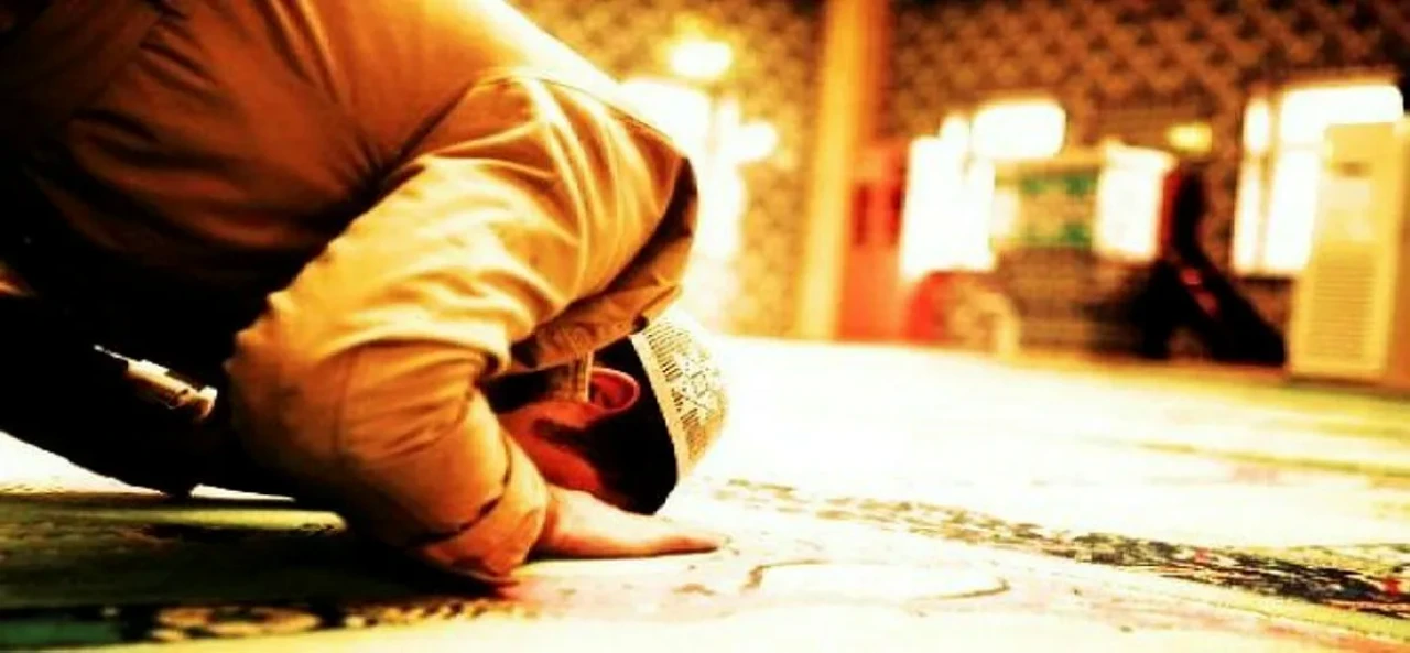 İç Huzurun ve Arınmanın Rüyası: Rüyada Namaz Kılmak Ne Anlama Geliyor?
